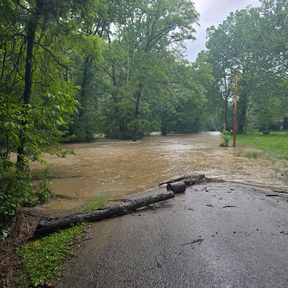 El condado de Fayette se encuentra en estado de emergencia por inundaciones repentinas desde...