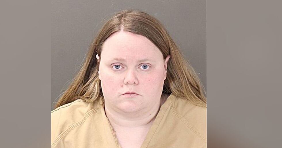 Según la denuncia penal, el personal observó a Tiffany Le Sueur, de 35 años, inyectar una...