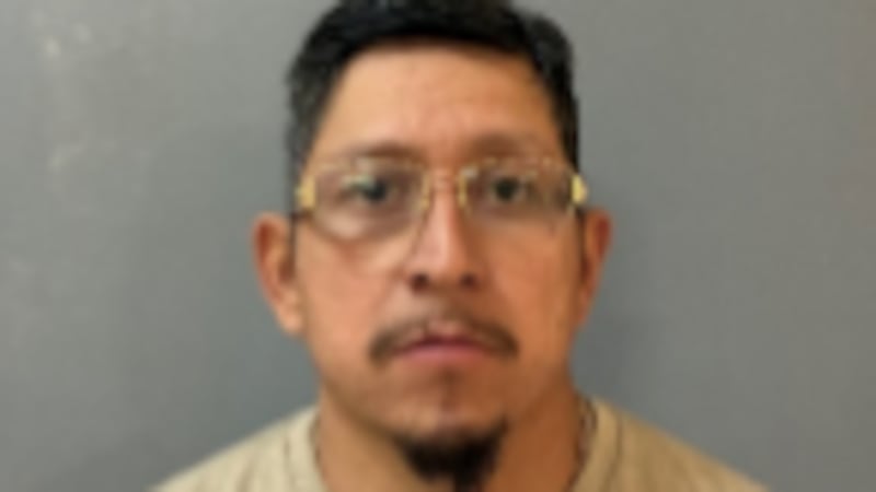 Los agentes descubrieron que Lozano había sufrido heridas de bala y había fallecido