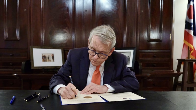 El gobernador DeWine firmará la nueva ley de perros peligrosos, conocida como la Ley Avery