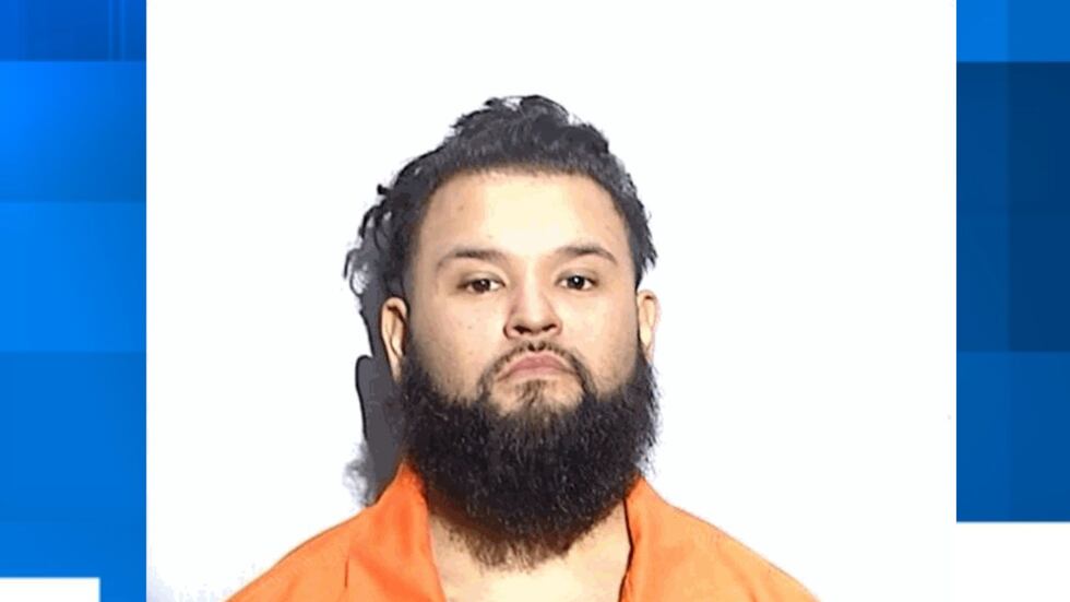 Un dueño de negocio de Fostoria ha sido arrestado por presuntamente vender cocaína y utilizar...