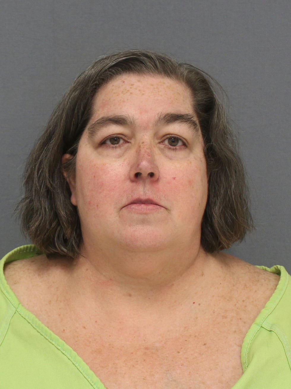 Policía: Mujer de Ohio obtuvo $266,699 en crédito de tienda mediante devoluciones falsas en...