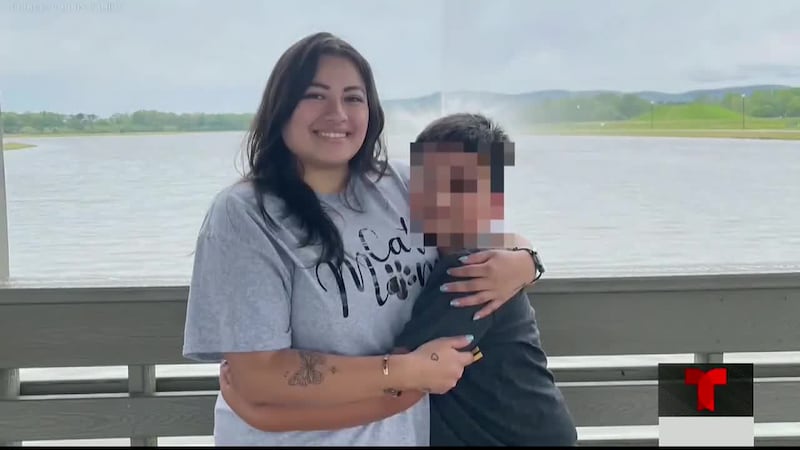 Sonia Parris, de 30 años, nació en México, pero fue traída a Estados Unidos cuando solamente...